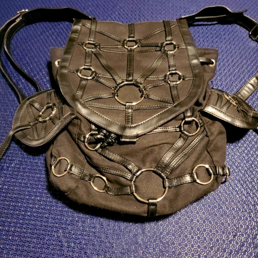 Restyle backback  "O-Ring Backpack"